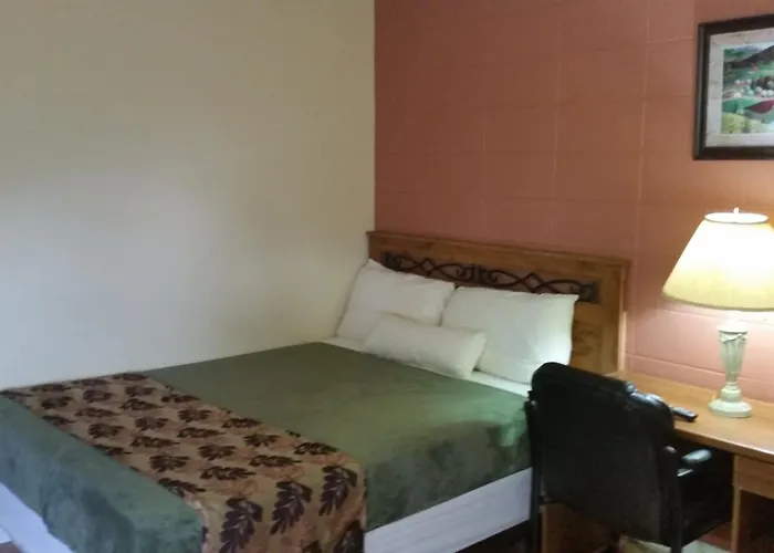 West Castle Motel